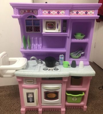 Top 10 Toy Kitchens for Young Boys and Girls 2019 - Mommy High Five